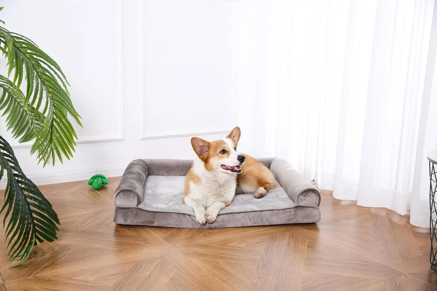 Amazon Basics Orthopedic Dog Bed for Dogs up to 55lbs, Cooling Gel Memory Foam, Non-Slip Bottom with Machine Washable Removable Cover, 36" X 27" X 6.5", Brown