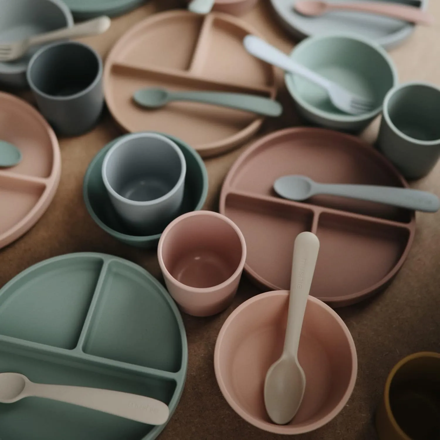 mushie Silicone Suction Bowl | BPA-Free Non-Slip Design (Cloudy Mauve)