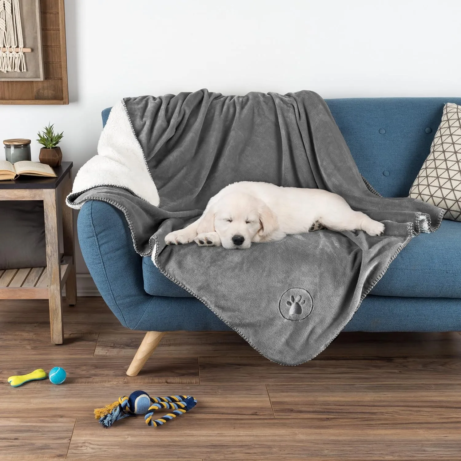 PETMAKER Waterproof Pet Blanket - 50x60-Inch Reversible Sherpa Fleece Throw Protects Couches, Cars, and Beds from Spills, Stains, and Fur (Gray), Large